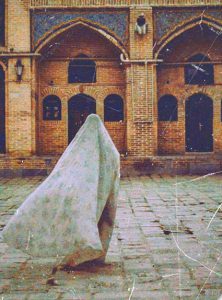 چادر نماز دوخته شده